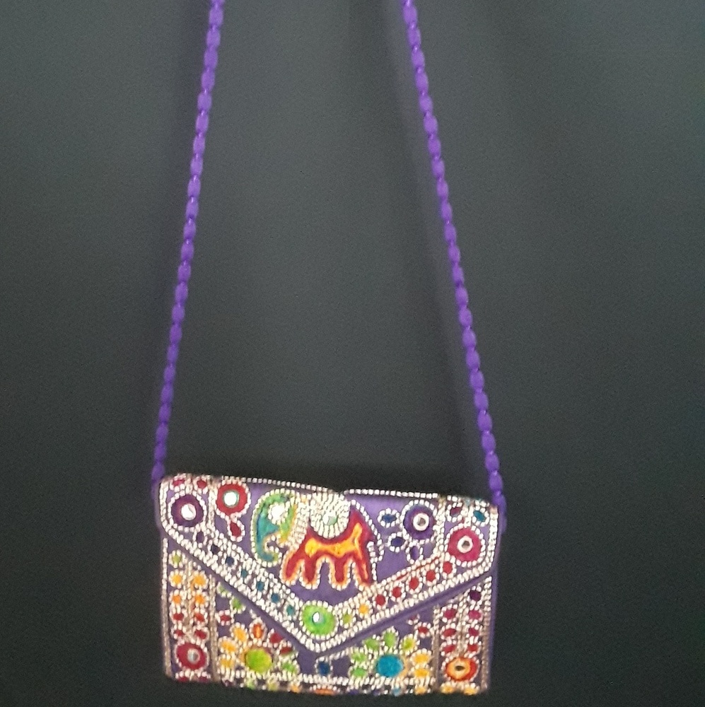 [Re-Listed] Get Real Retro Crossbody